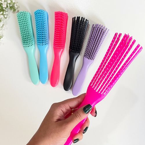 Escova Polvo Detangler Perfeita para Desembaraçar Cabelos Cacheados